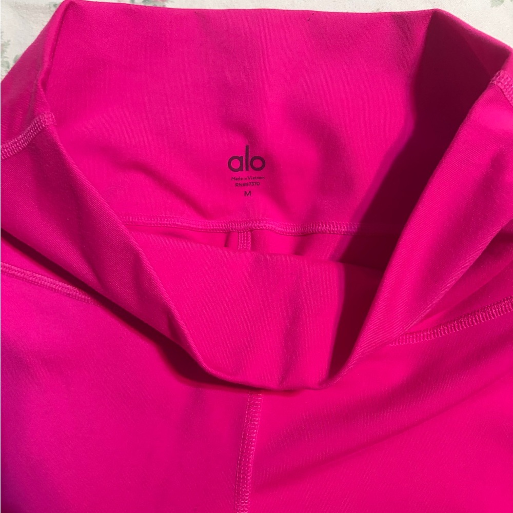Alo High-Waist Active Leggings in Hot Pink